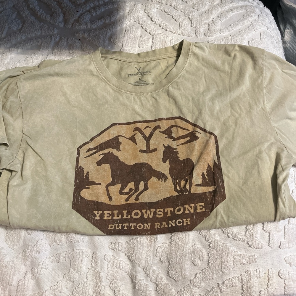 Yellowstone Dutton Ranch Graphic T-Shirt